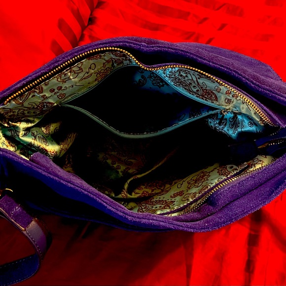 Violeta Messenger Bag. Royal blue suede - Picture 3 of 3